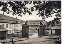 Bild: gehdren-schloss.jpg